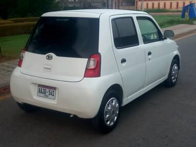 Daihatsu Esse 2010
