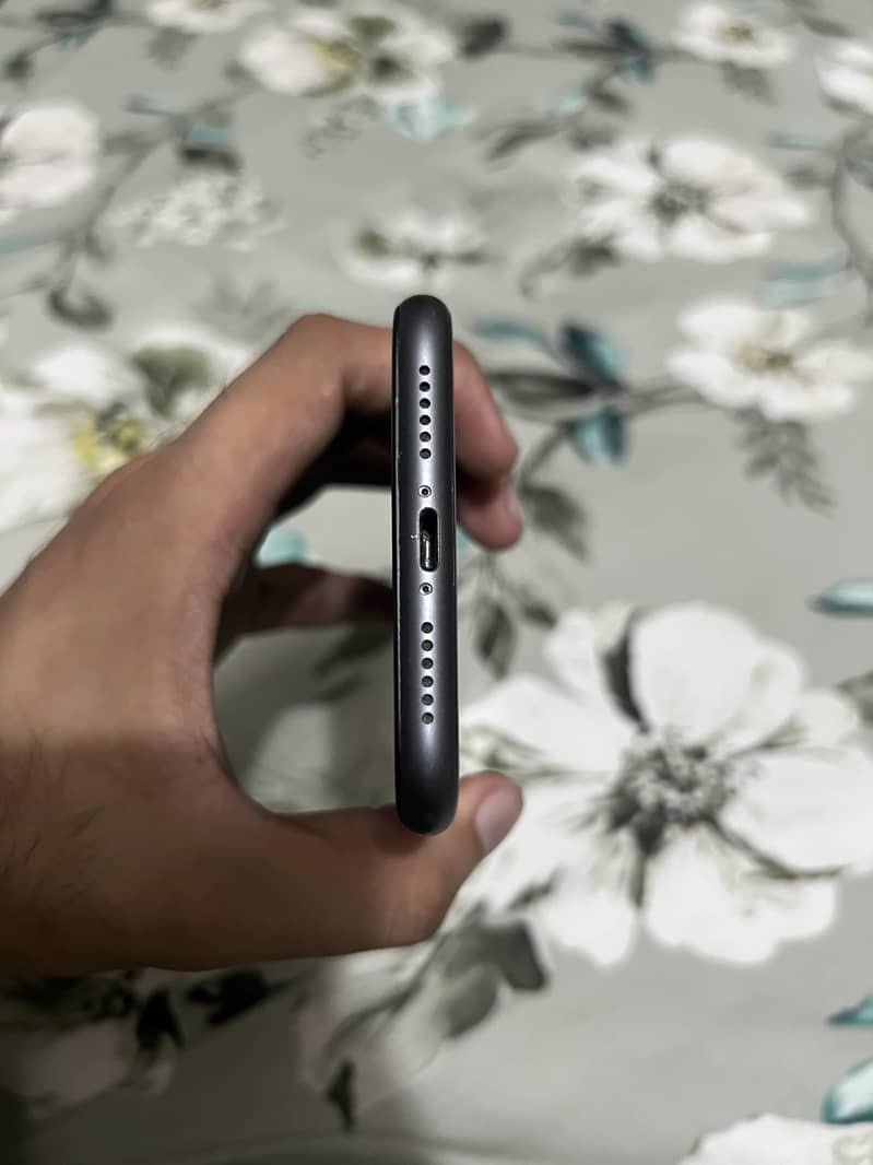 Apple iPhone 11 1