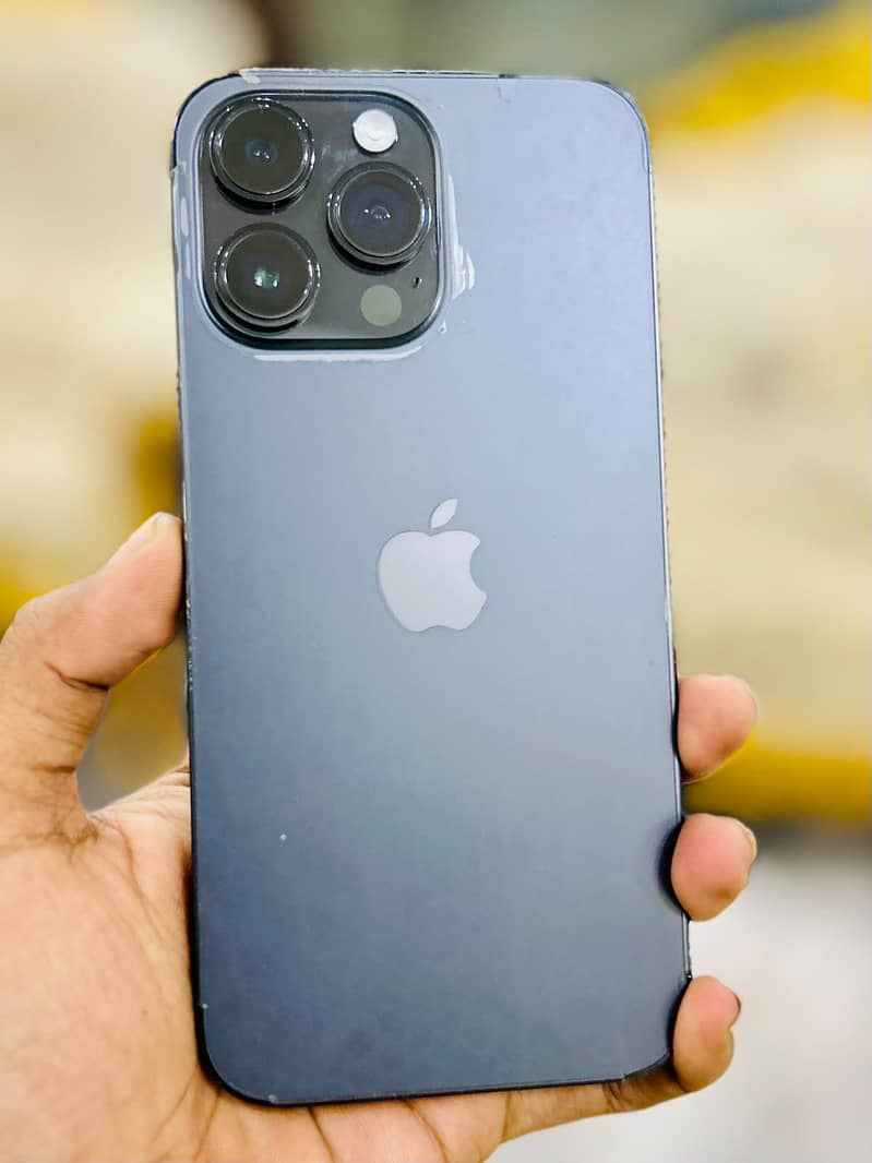 Apple iPhone 14 Pro Max 1