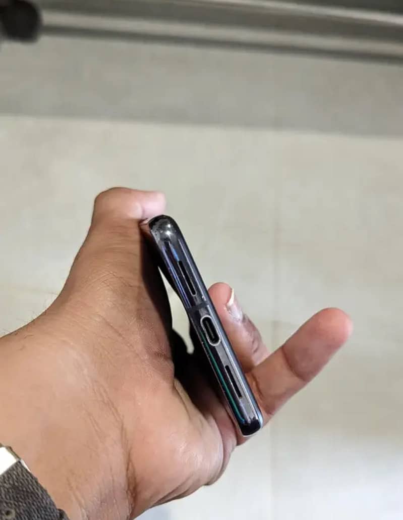 Google Pixel 8 Pro 2