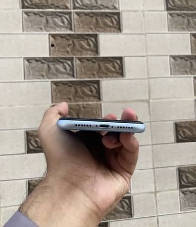 Apple iPhone XR