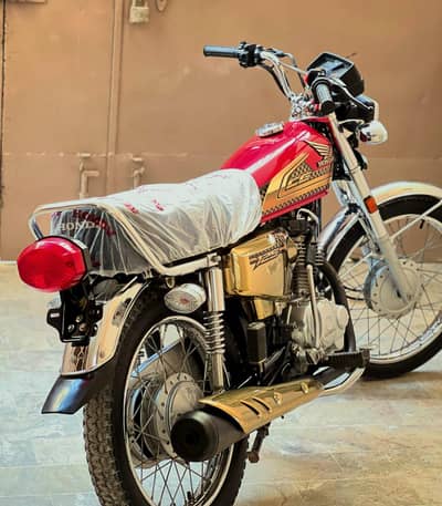 Honda CG-125 Gold Edition 2024/25