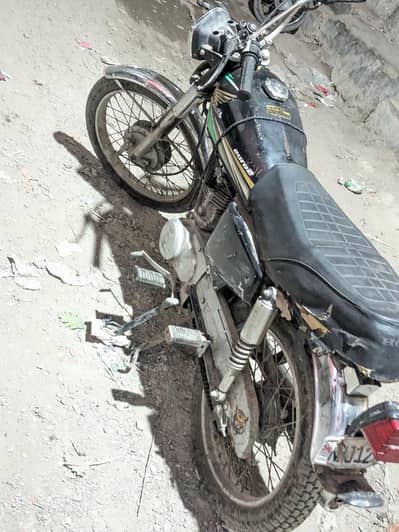 Honda 125 2013model daily used me ha normal condition