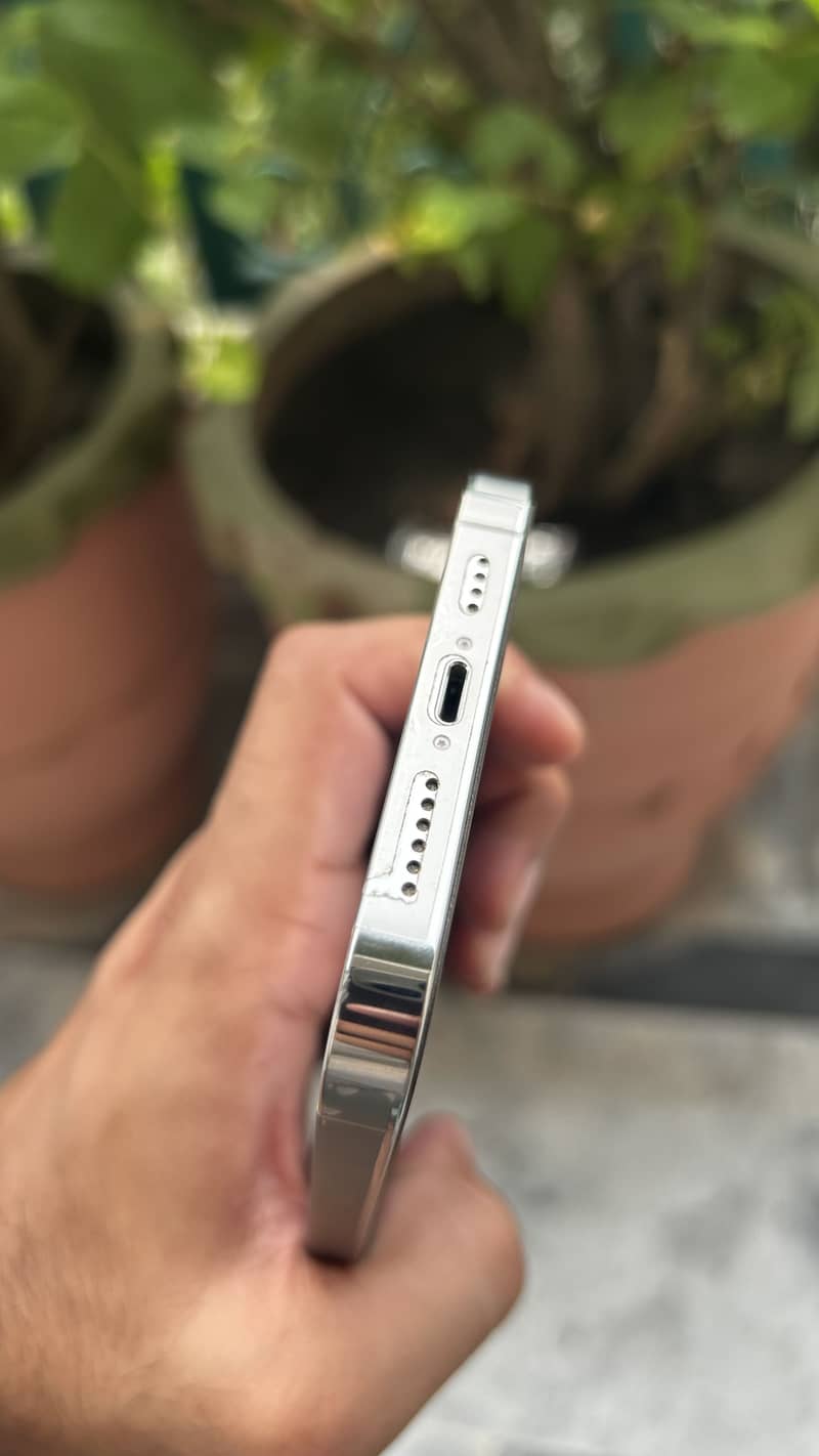 Apple iPhone 14 Pro Max 6
