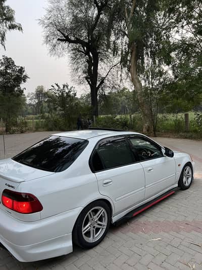 Honda Civic VTi Oriel Prosmatec 2000