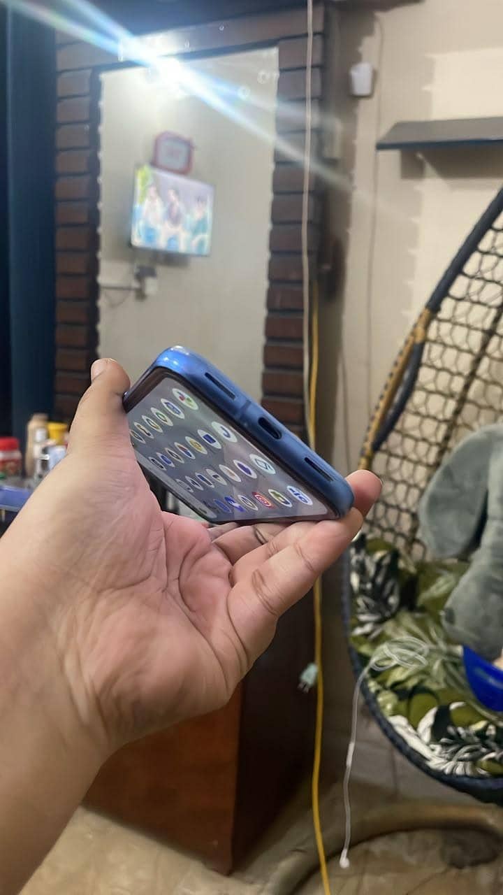 Google Pixel 8a 4