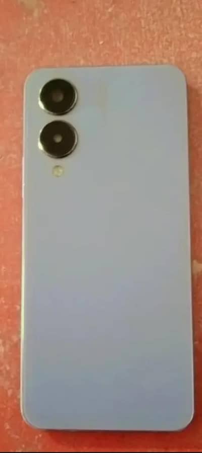 Vivo Y17s