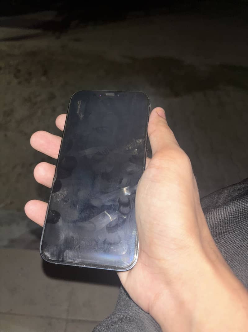 Apple iPhone 12 3