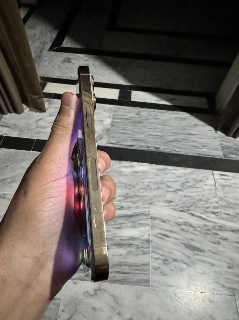 iPhone 13 Pro Jv 7