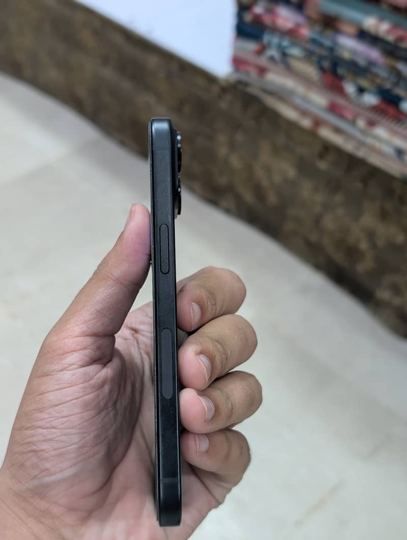 Apple iPhone 15 3