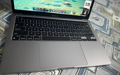 MAC BOOK PRO M1