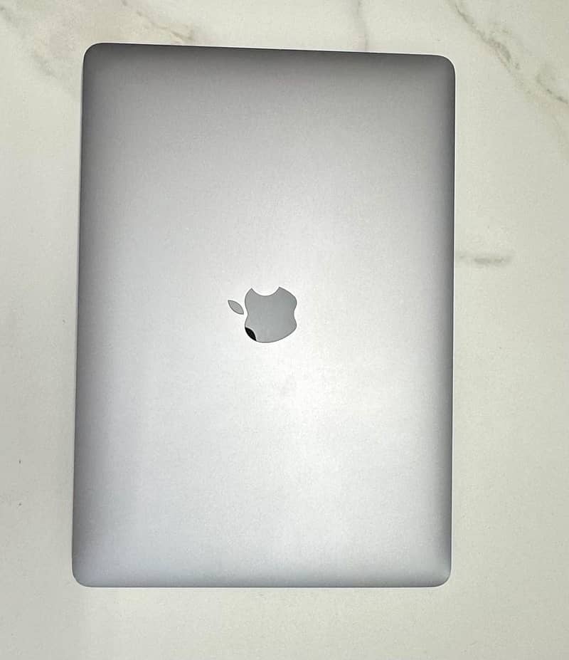 MAC BOOK PRO M1 2