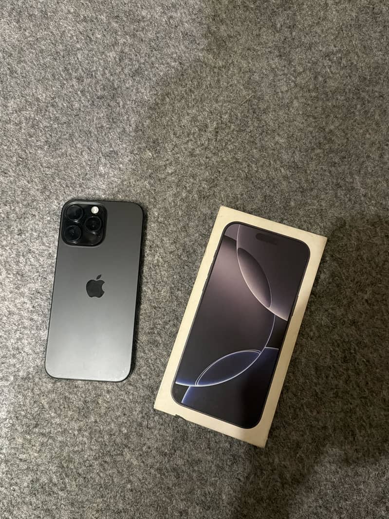 Apple iPhone 16 Pro Max 0