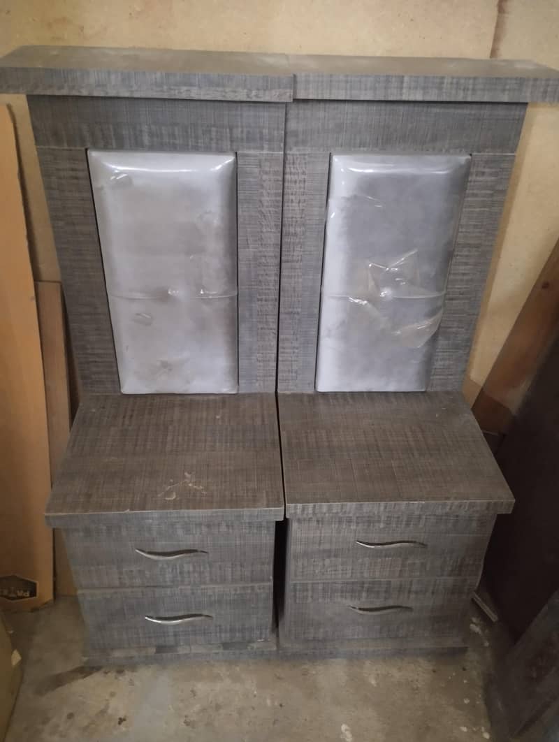 Bed & Sidetables 0