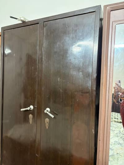 Wooden almari for sale