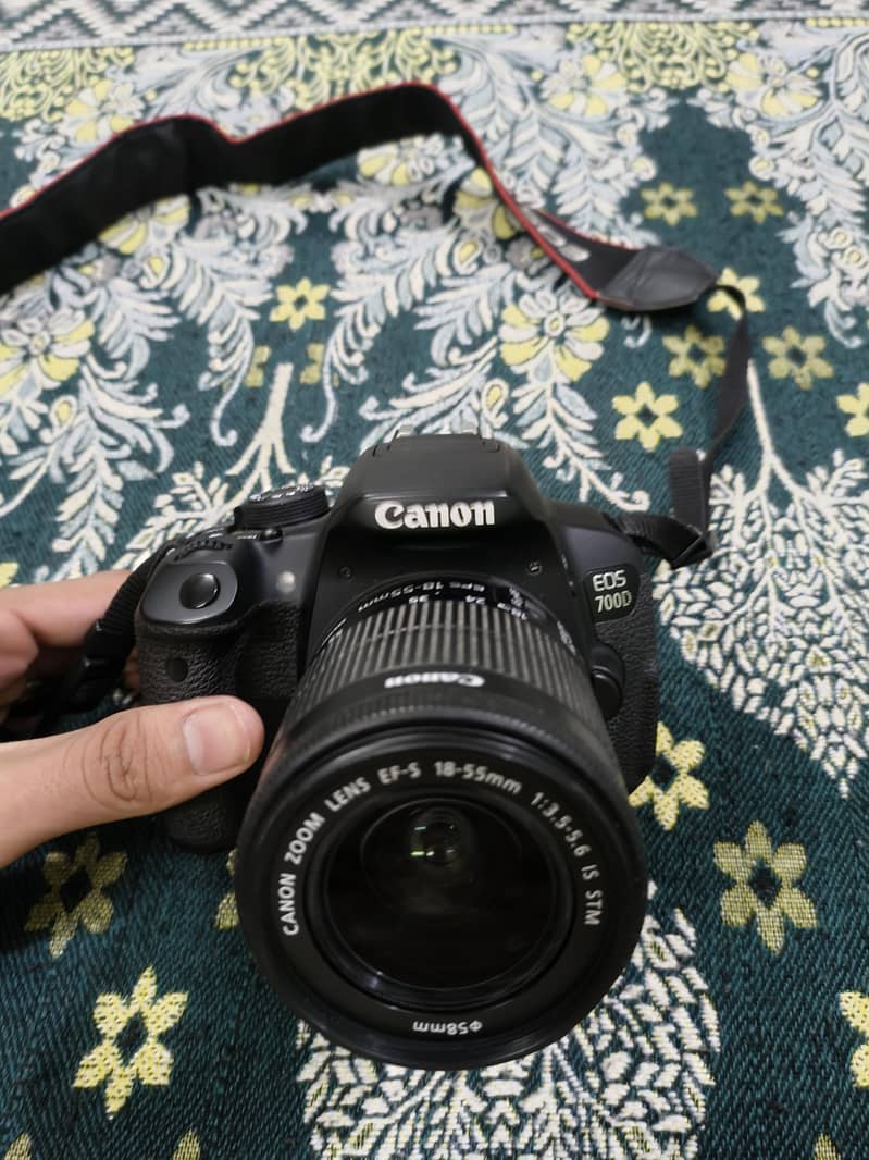 Cannon EOS 700D 3