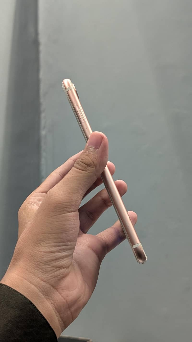 Apple iPhone 7 Plus 3