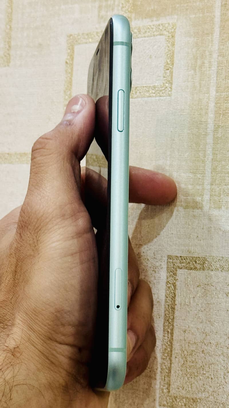 Apple iPhone 11 2
