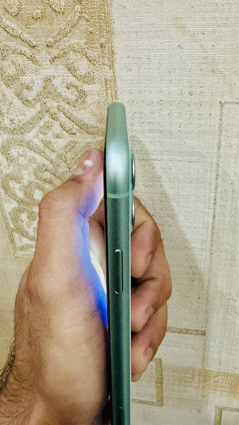 Apple iPhone 11 5