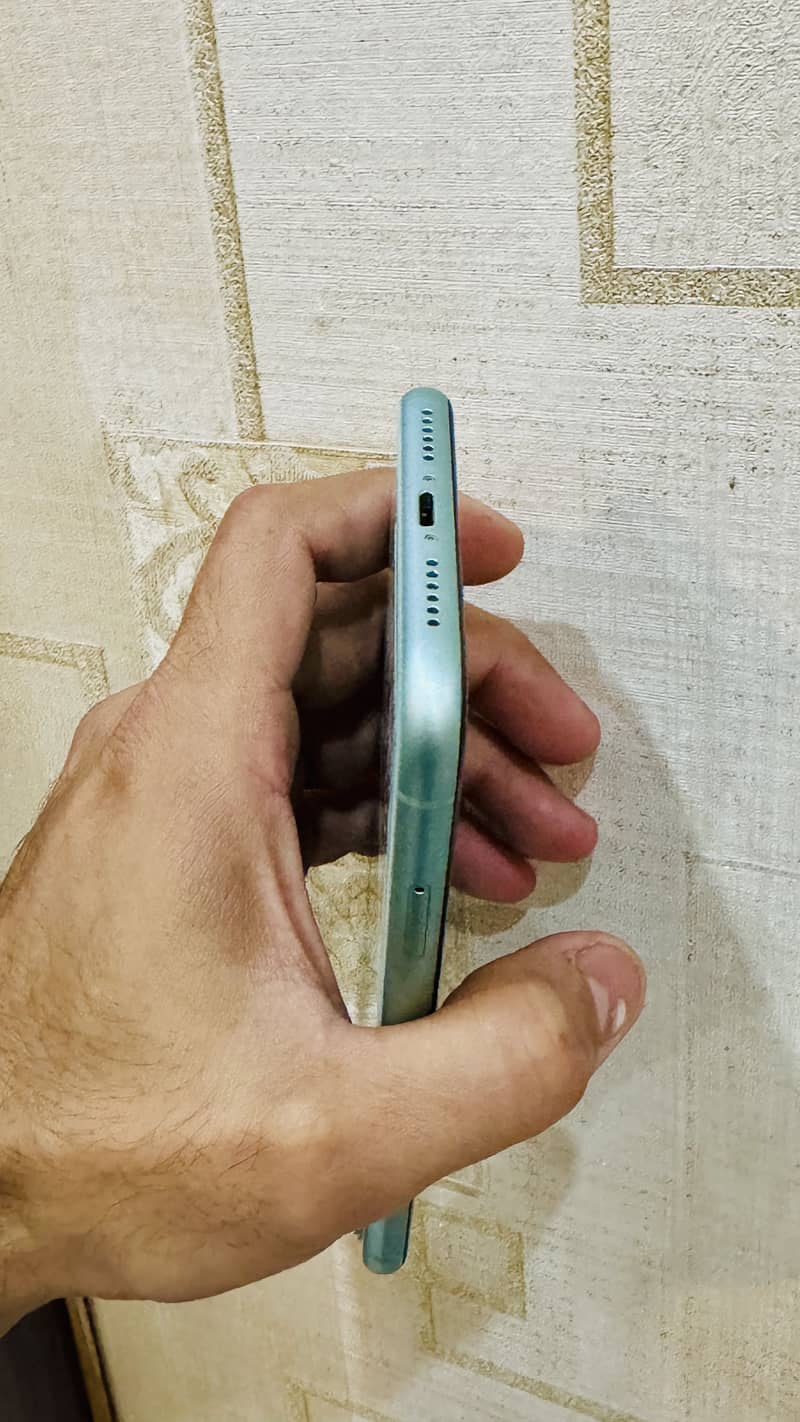 Apple iPhone 11 7