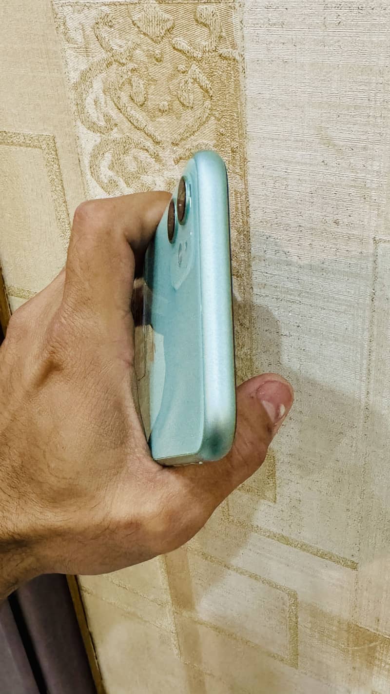 Apple iPhone 11 8