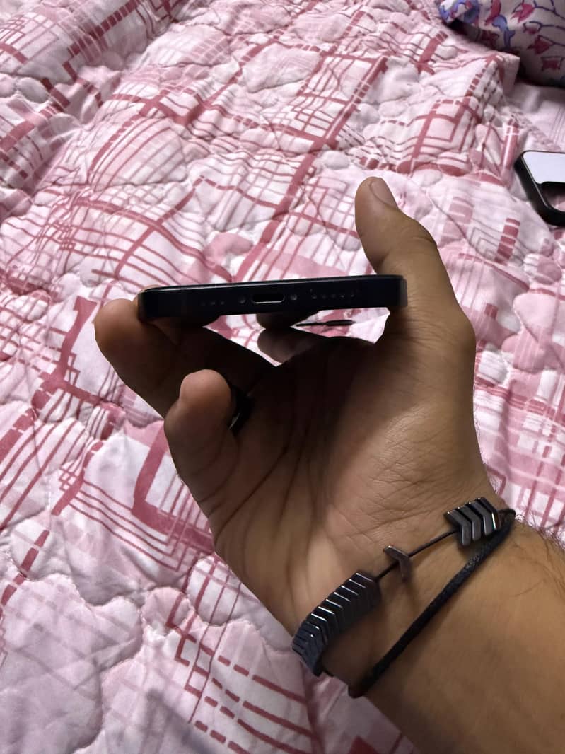 Apple iPhone 12 8