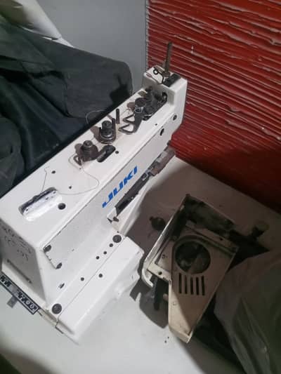 button machine