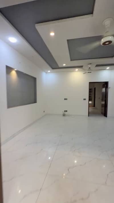 Spacious 10 Marla House Available For Rent In Prime Location