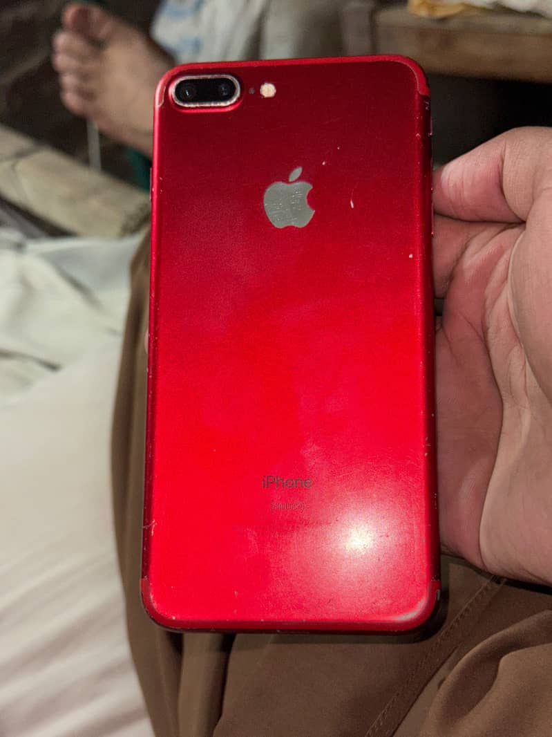 Apple iPhone 7 Plus 0