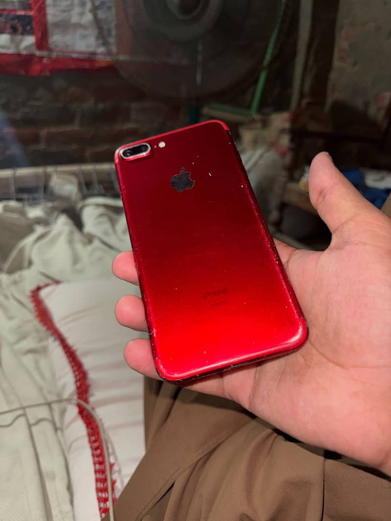 Apple iPhone 7 Plus 3