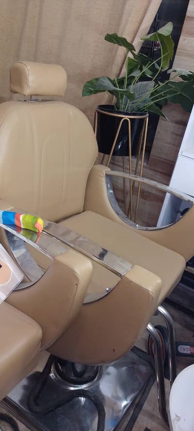 Pular chair 100% new