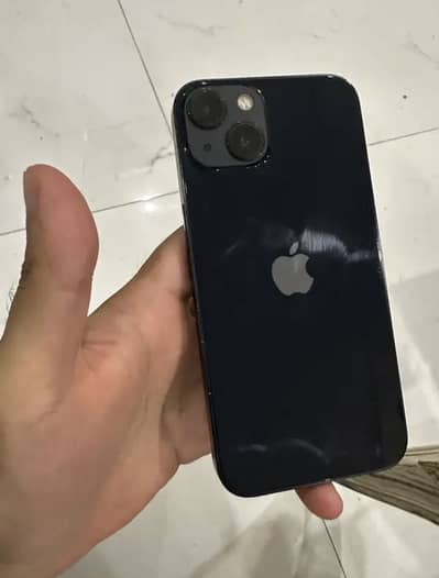 Apple iPhone 13