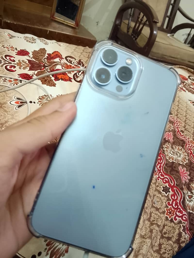 Apple iPhone 13 Pro Max 3