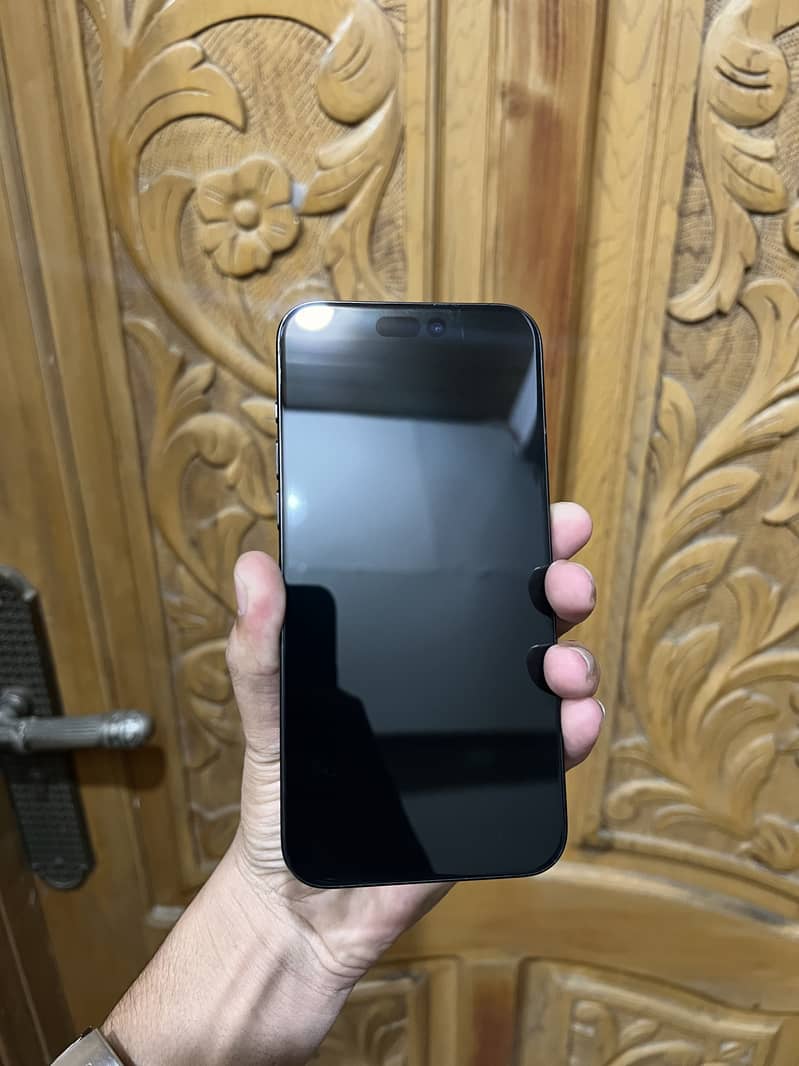 Apple iPhone 15 Pro Max 0