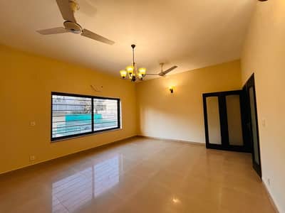 Unfurnished upper portion for Pakistani families