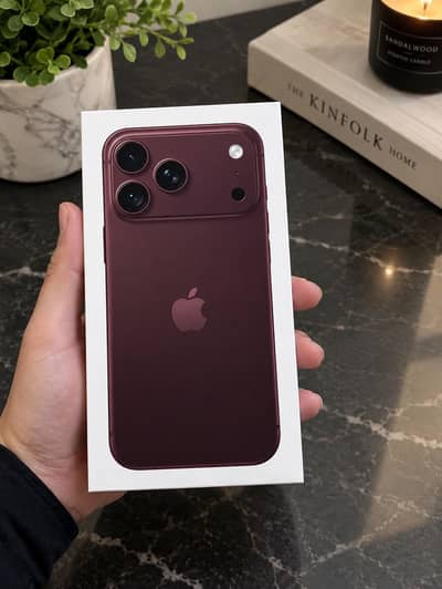 Apple iPhone 18 pro max burgundy