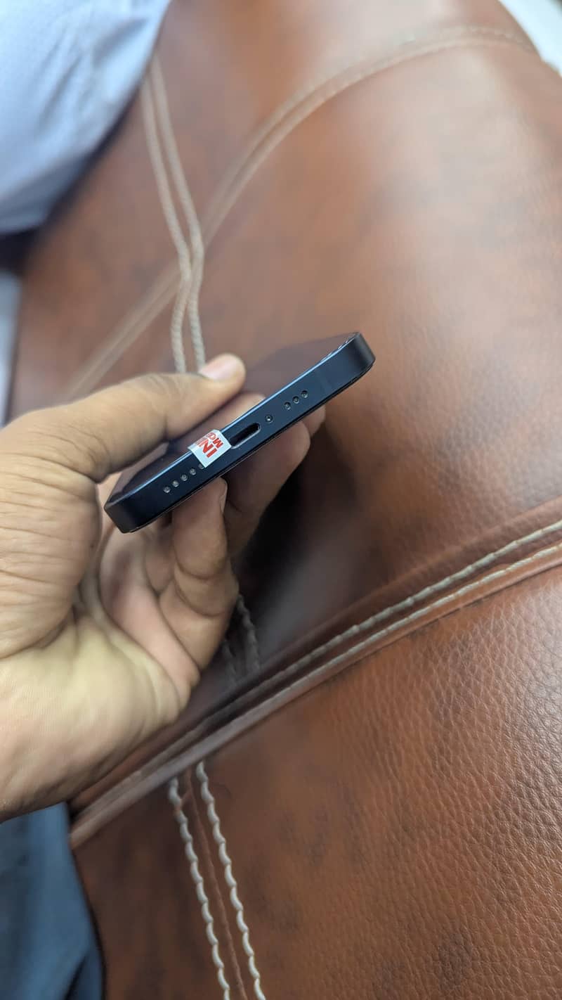 Apple iPhone 13 4