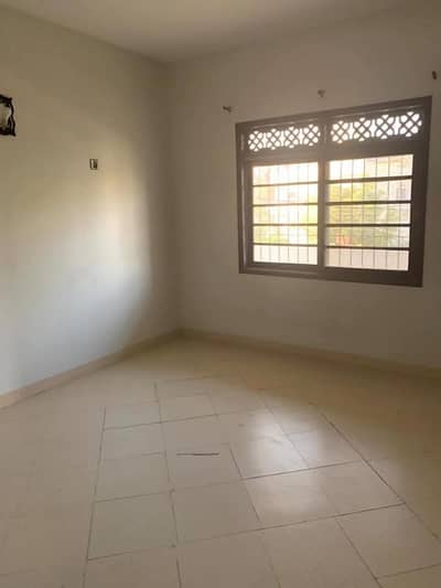 URGENT SALE IDEAL LOCATION HOISE FOR SALE