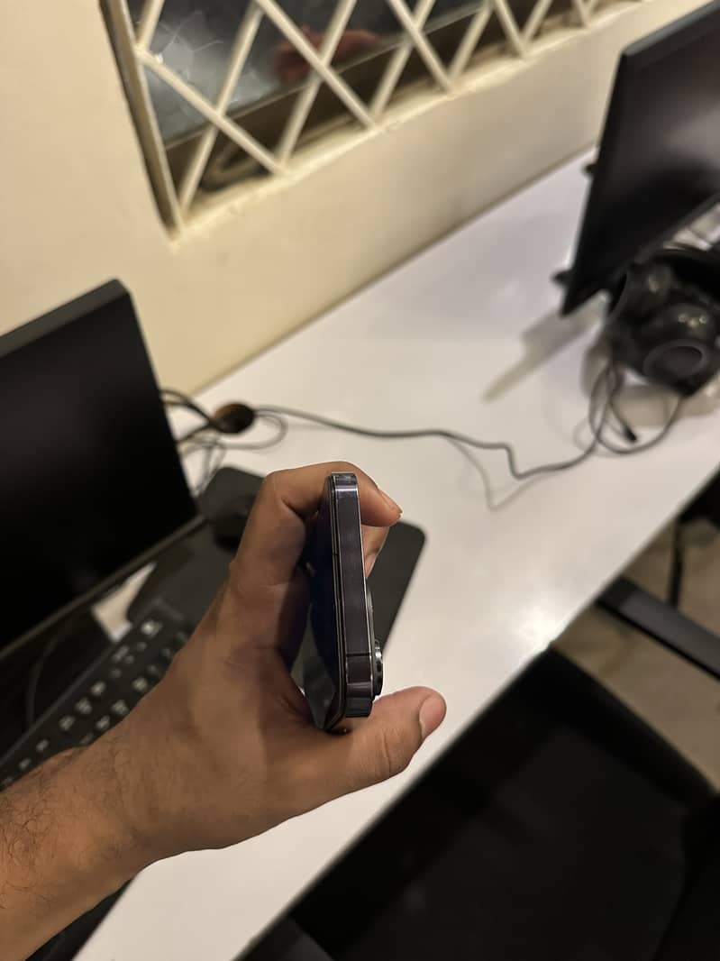 Apple iPhone 14 Pro Max 4