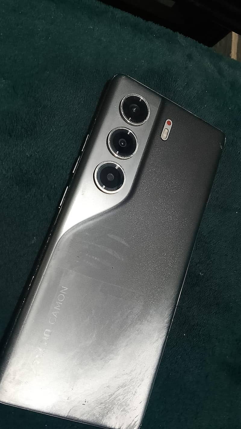 Tecno CAMON 40 Pro 3