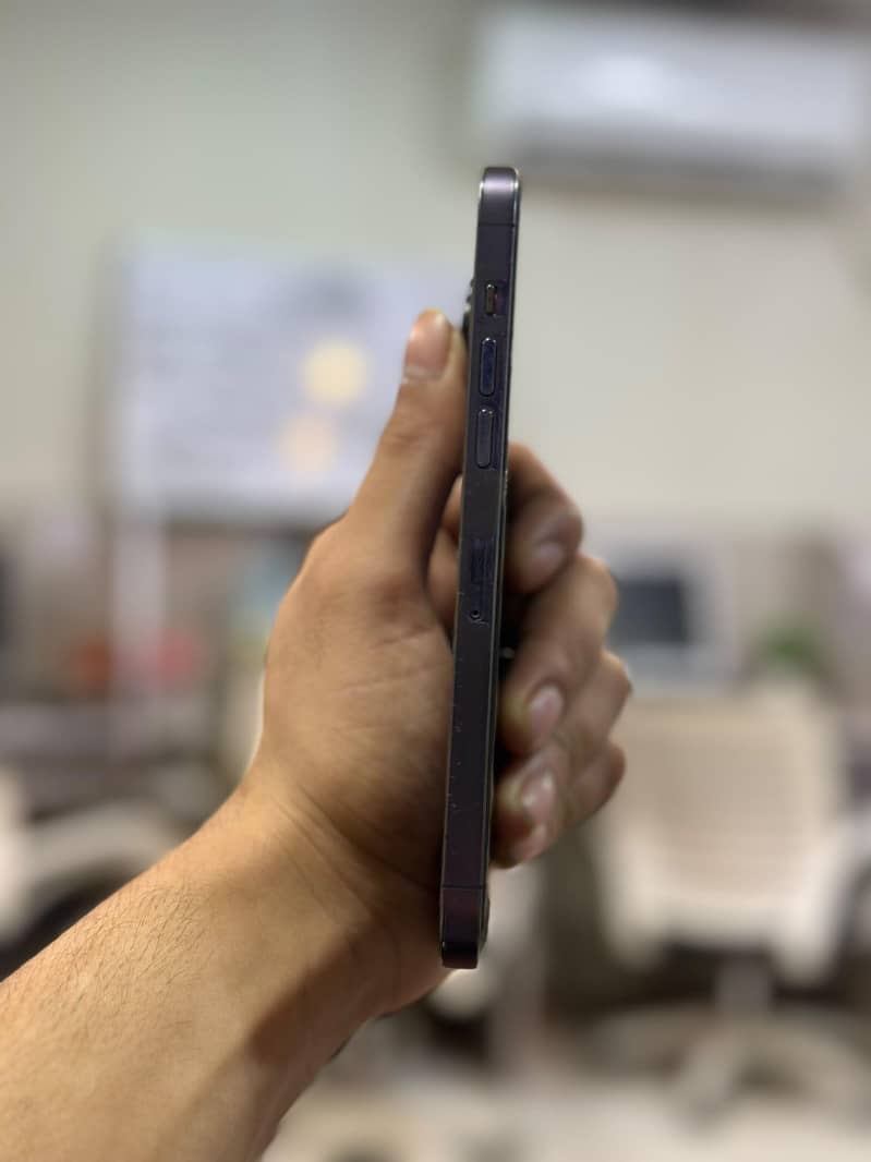 Apple iPhone 14 Pro Max 1
