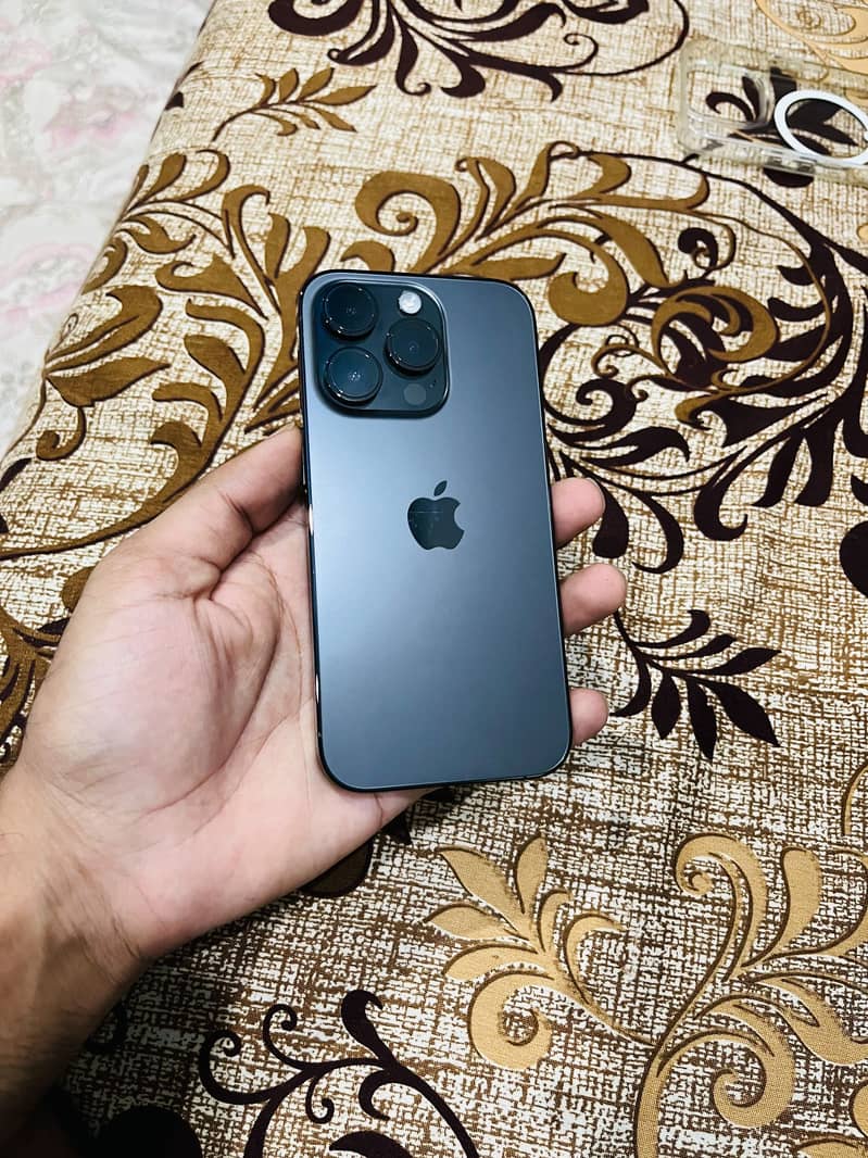Apple iPhone 14 Pro 1