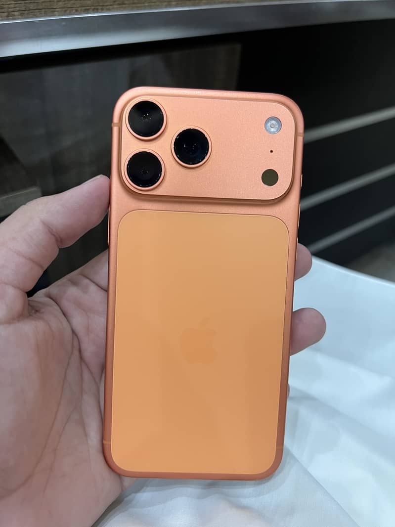 Apple iPhone 17 Pro Max 2