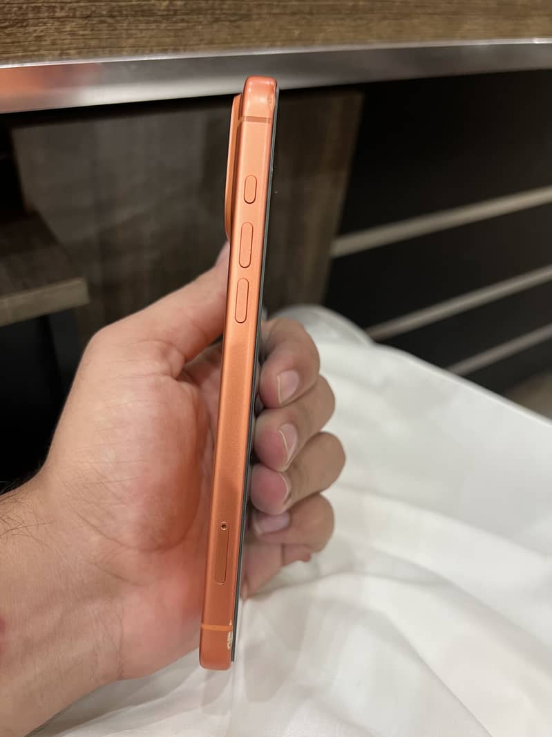 Apple iPhone 17 Pro Max 3