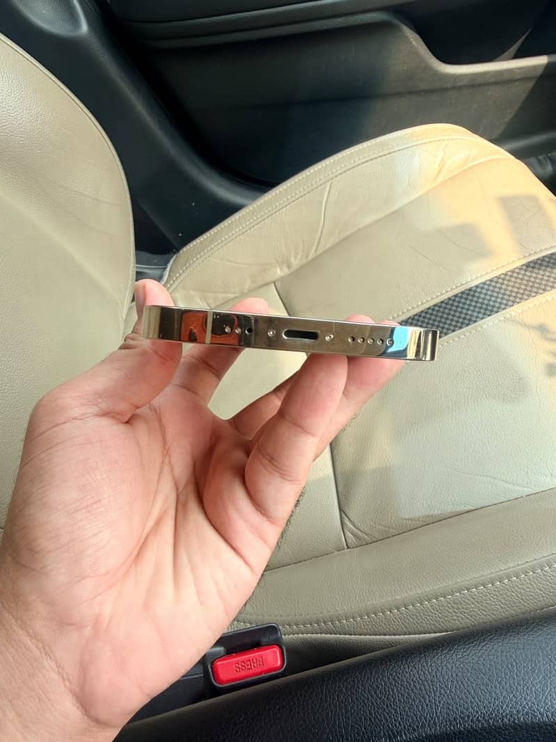 Apple iPhone 14 Pro 0
