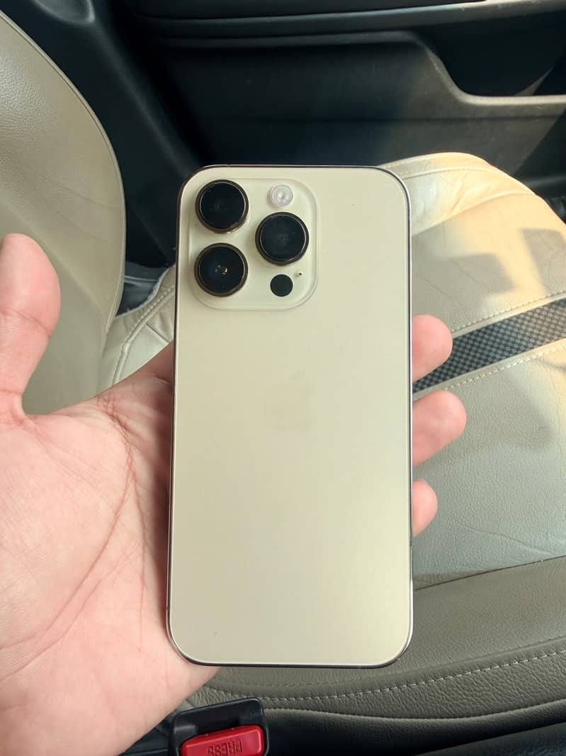 Apple iPhone 14 Pro 2