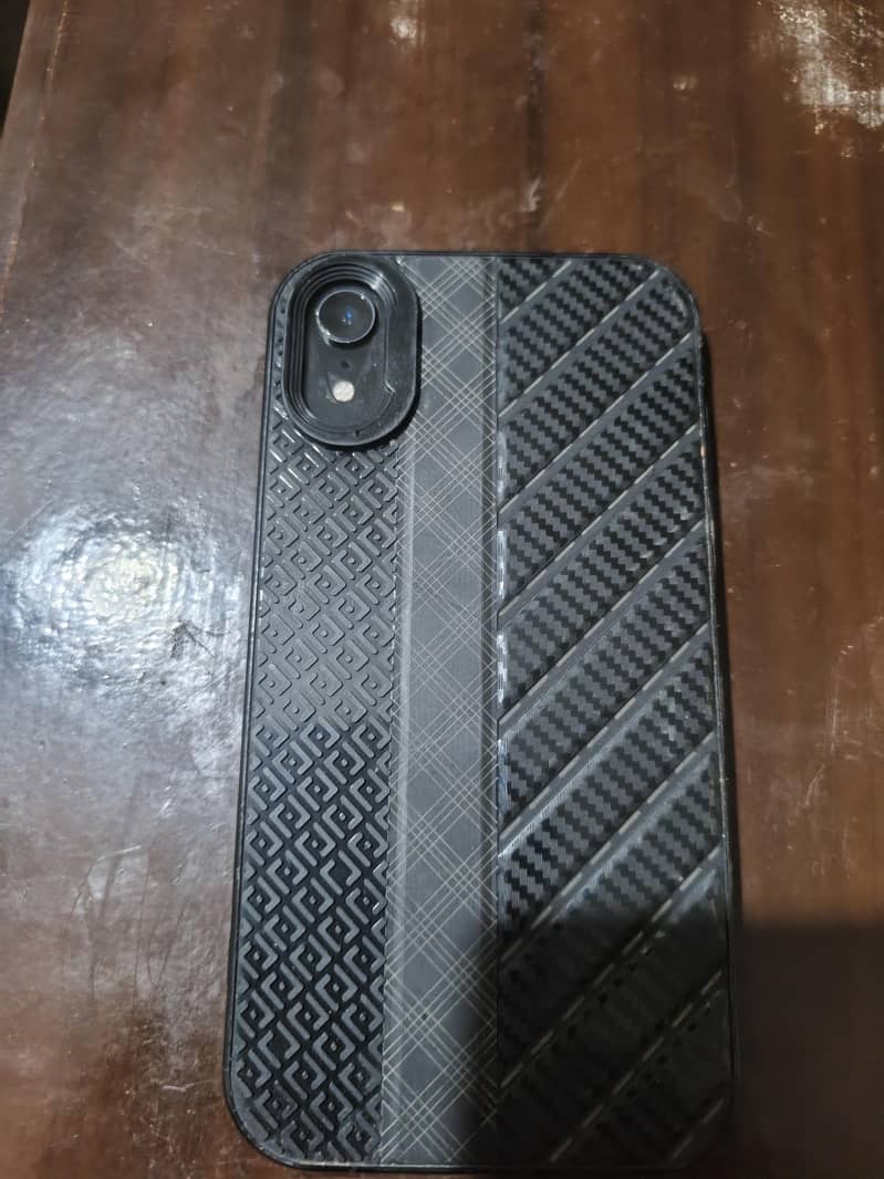 Apple iPhone XR 1