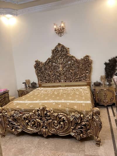 Luxury Royal Gold Chinioti Bedroom Set Complete (8 Months Used)