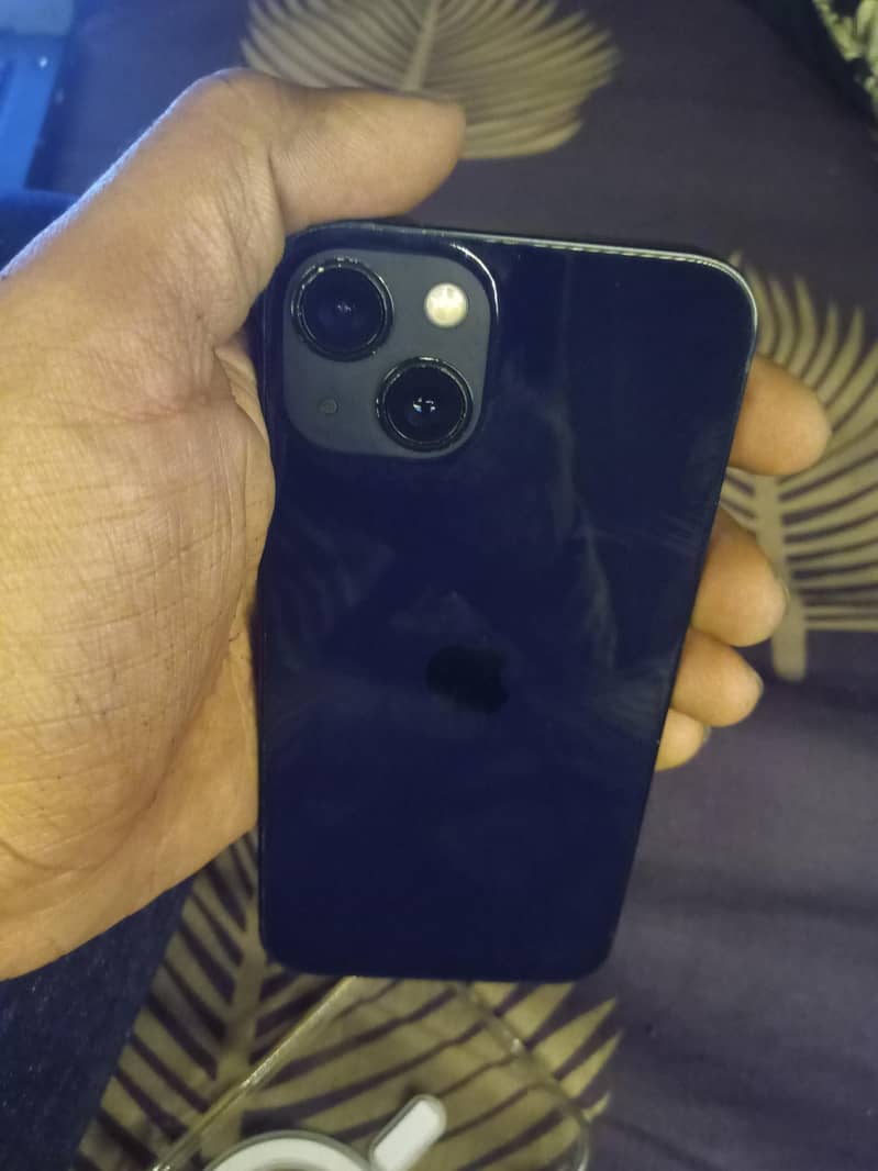 Apple iPhone 13 1
