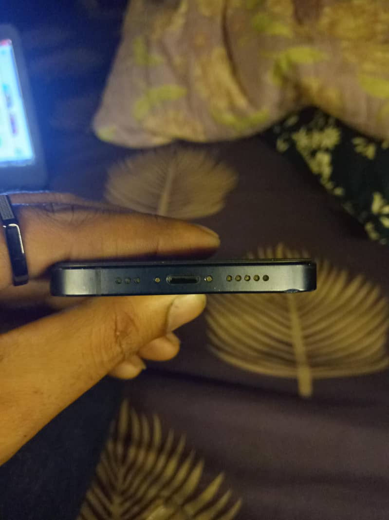 Apple iPhone 13 3